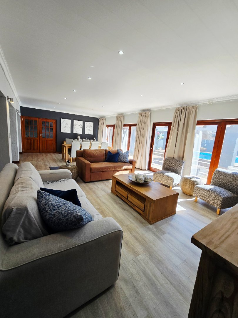 4 Bedroom Property for Sale in Flamwood North West